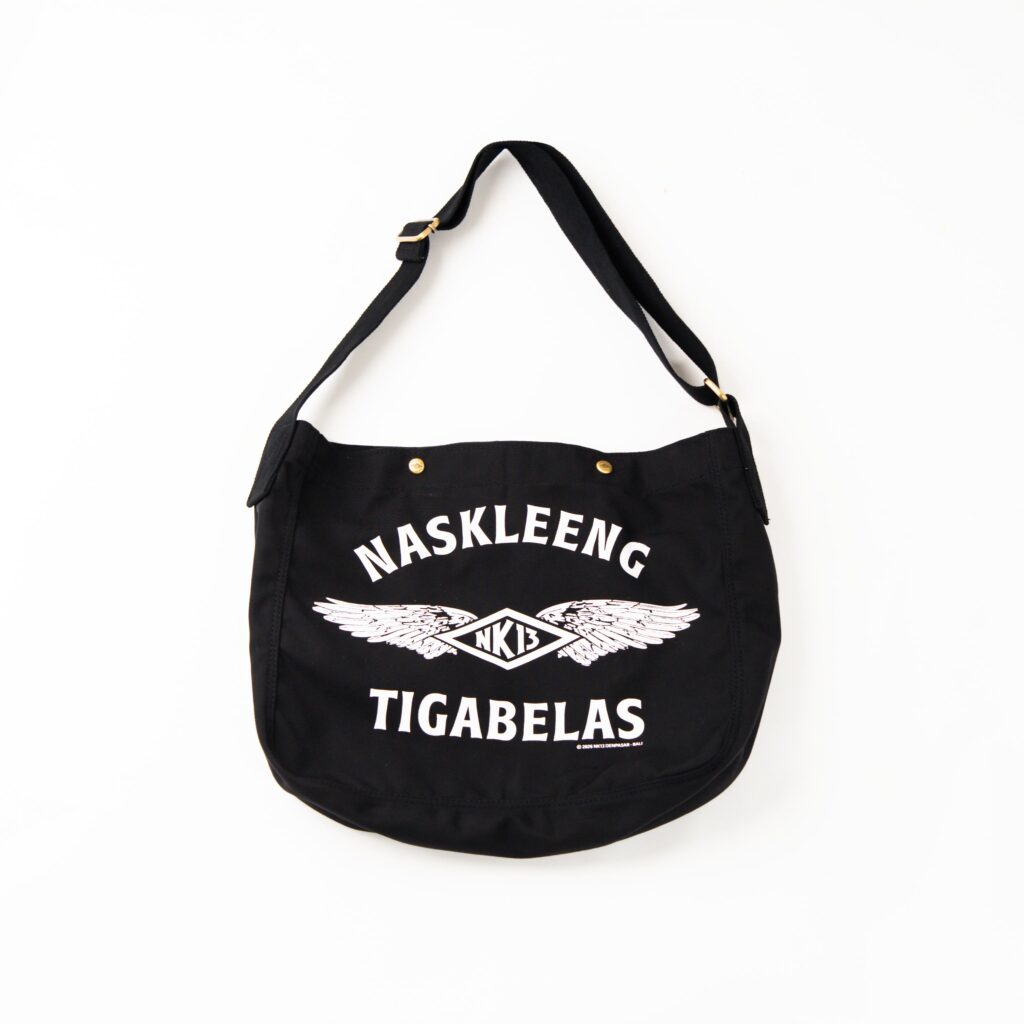 Shoulderbag Shieldwing Black